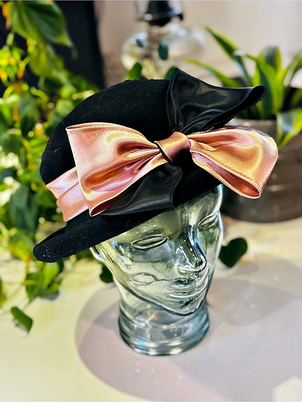 VTG KL Gangli Black Wool Felt Bowler Cloche Hat Pink Satin Bow - Size M 22"
